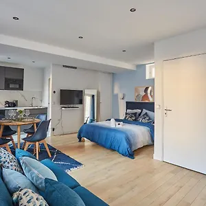 Apartment Porte Maillot Arc De Triomphe By Studio Prestige, Paris