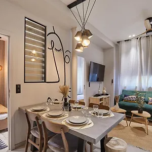 Apartment Montmartre By Prestige, Paris