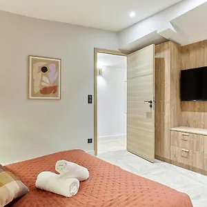 Apartment Batignolle Montmartre By Prestige, Paris